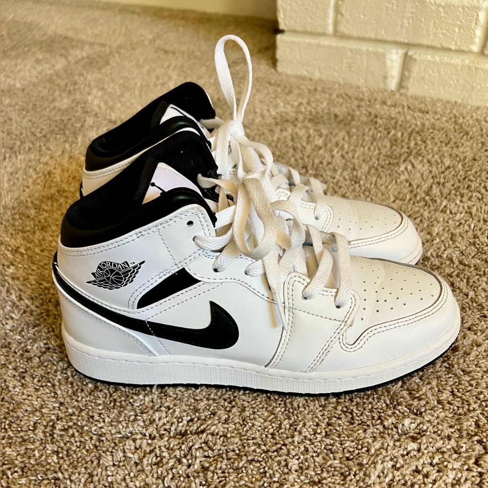 Nike Air Jordan 1 Mid